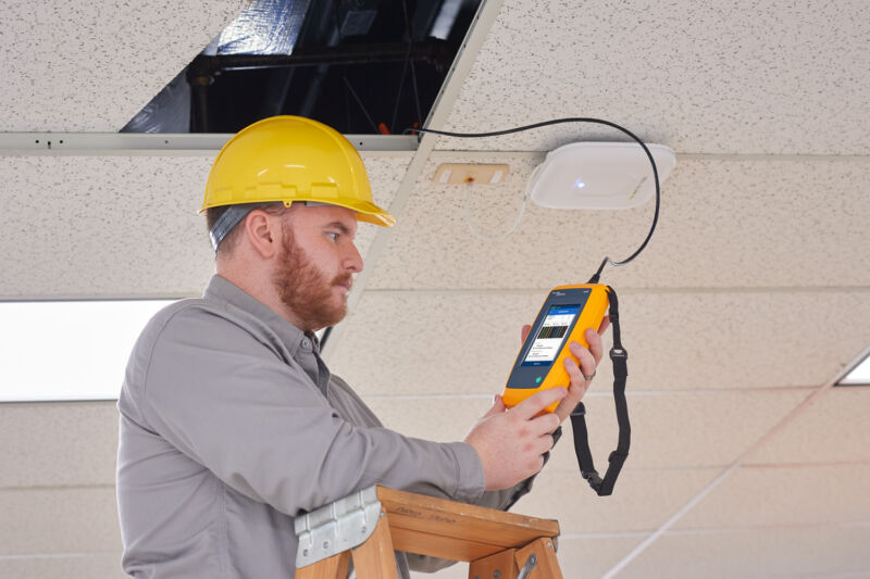 Fluke Networks announces expanded network connectivity testing for LinkIQ Cable+Network Tester